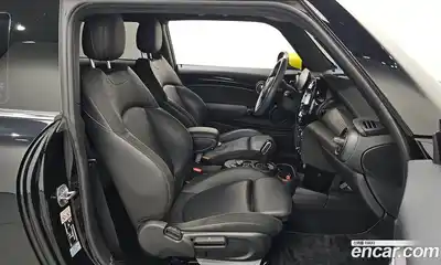 Mini Cooper 2023 Автомат в Москве № 231478, миниатюра 4