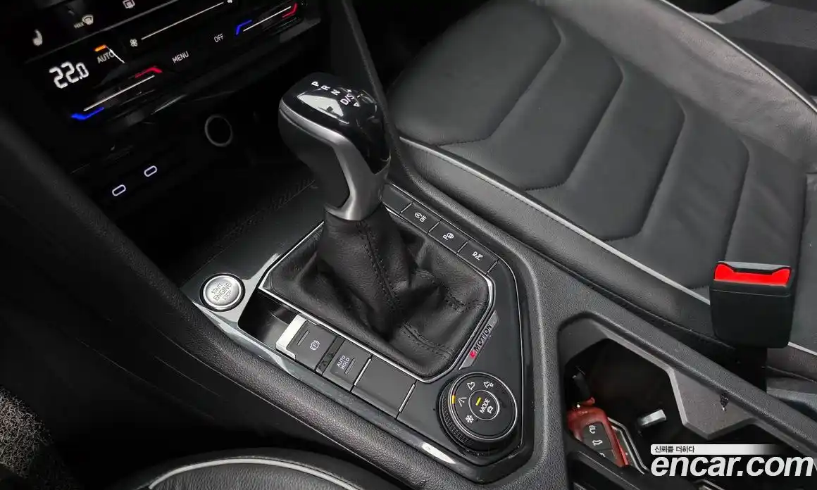 Volkswagen Tiguan 2021 2.0 Автомат в Москве № 232131, фото 14