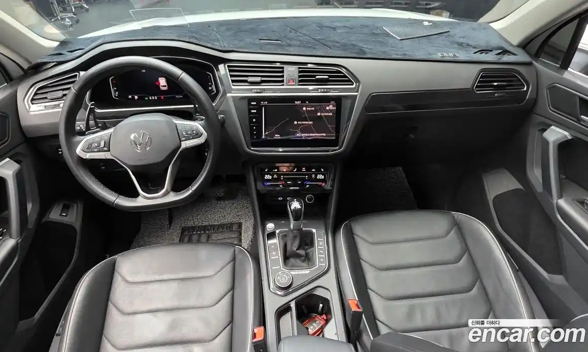 Volkswagen Tiguan 2021 2.0 Автомат в Москве № 232131, фото 3