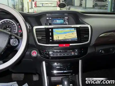 Honda Accord 2016 2.4 Автомат в Москве № 232970, миниатюра 11