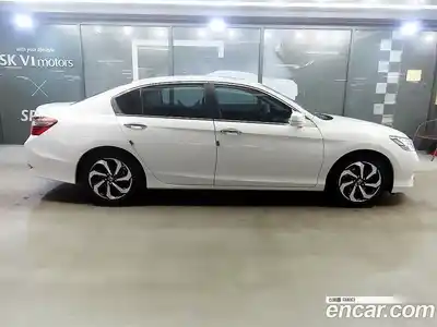 Honda Accord 2016 2.4 Автомат в Москве № 232970, миниатюра 3