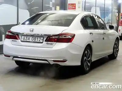 Honda Accord 2016 2.4 Автомат в Москве № 232970, миниатюра 4