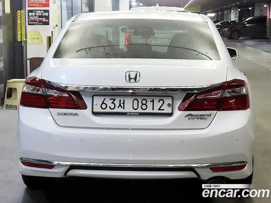 Honda Accord 2016 2.4 Автомат в Москве № 232970, фото 5