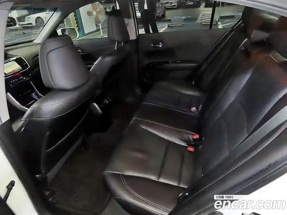 Honda Accord 2016 2.4 Автомат в Москве № 232970, фото 7