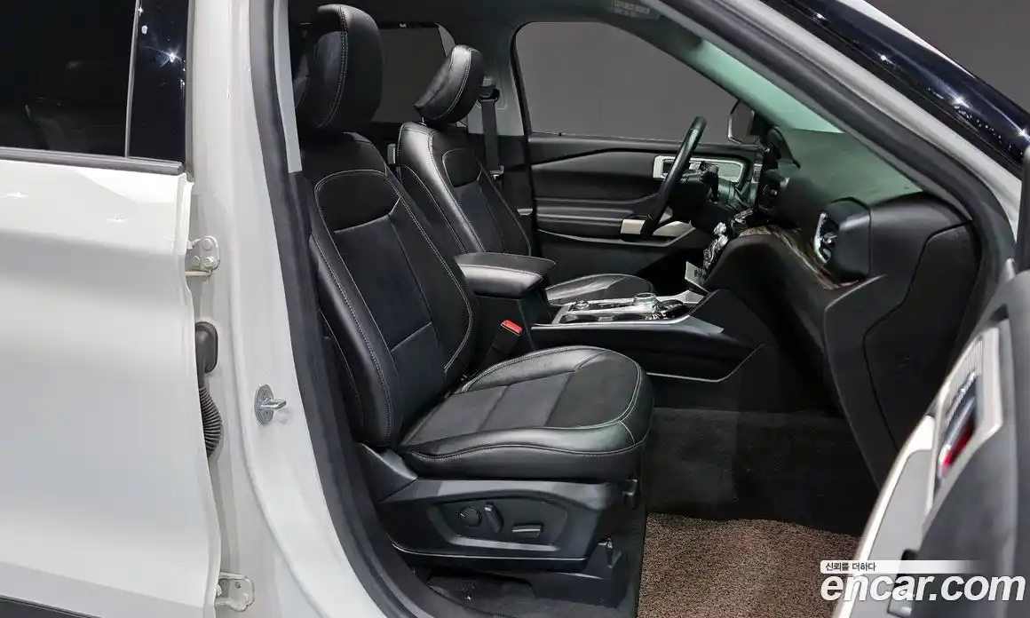 Ford Explorer 2022 2.3 Автомат в Москве № 273399, фото 17