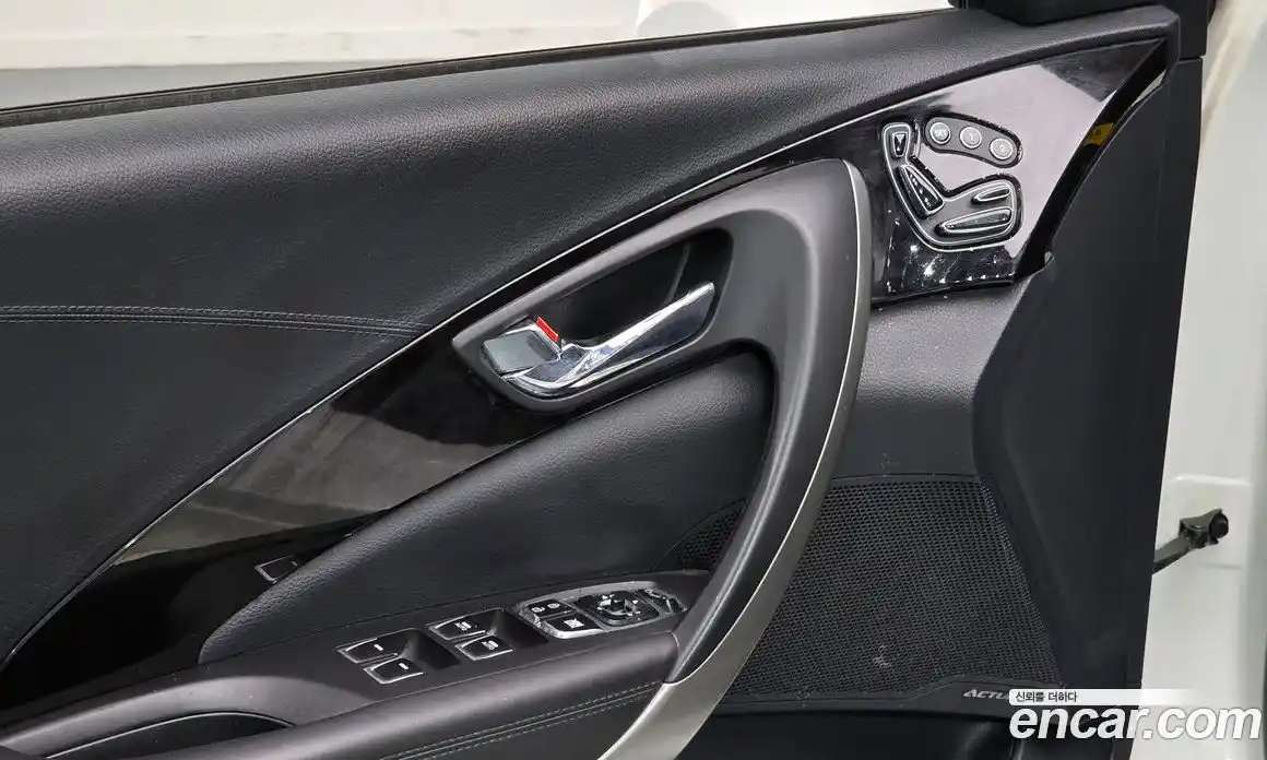 Hyundai Grandeur 2015 2.4 Автомат в Москве № 2763, фото 14