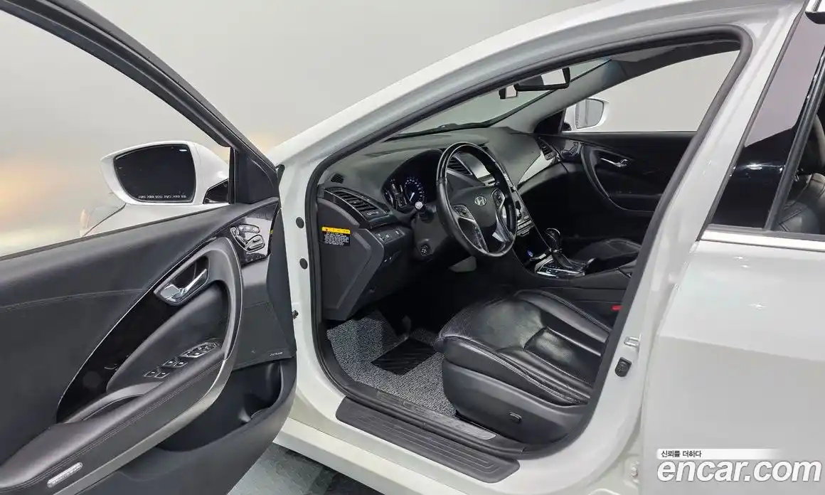 Hyundai Grandeur 2015 2.4 Автомат в Москве № 2763, фото 15