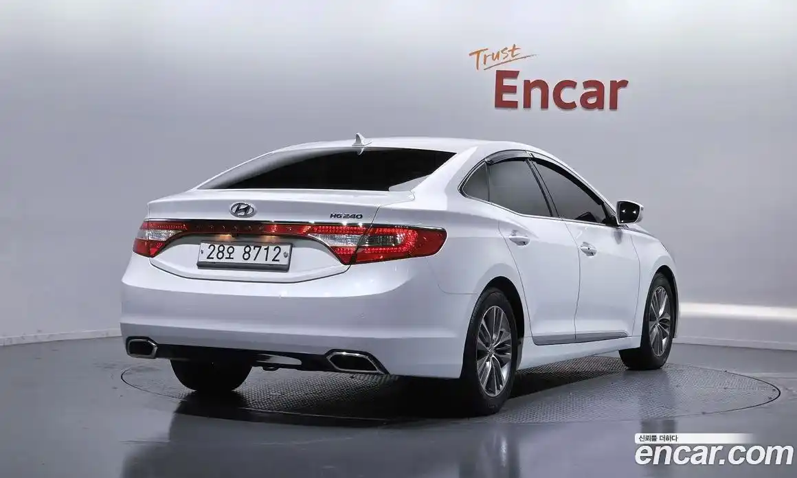 Hyundai Grandeur 2015 2.4 Автомат в Москве № 2763, фото 8