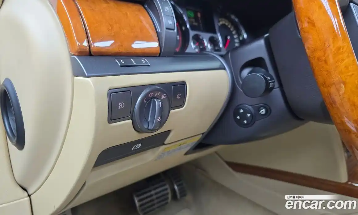 Volkswagen Phaeton 2006 6.0 Автомат в Москве № 277614, фото 9