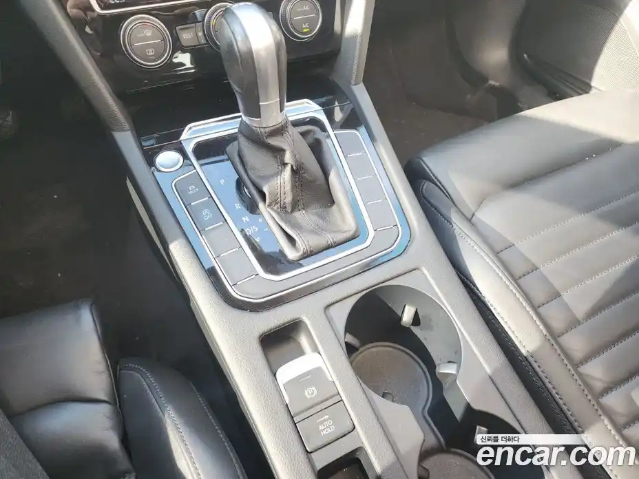 Volkswagen Passat 2018 2.0 Автомат в Москве № 277978, фото 6