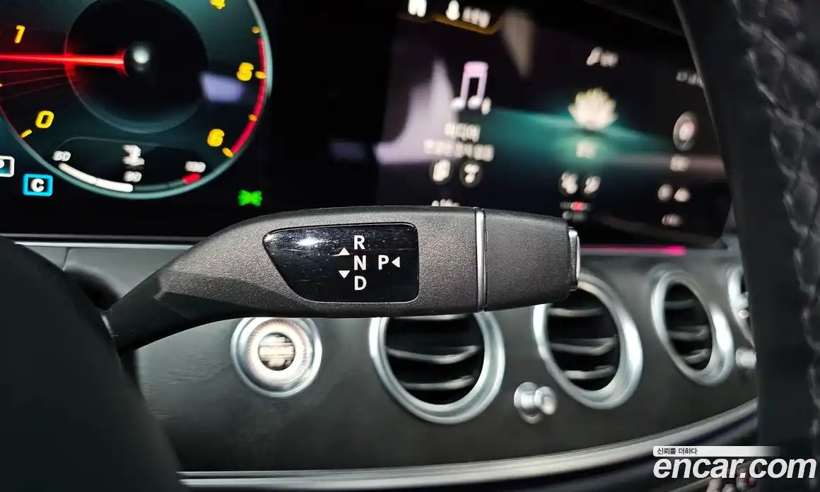 Mercedes-Benz E-Class 2022 1.9 Автомат в Москве № 292342, фото 9