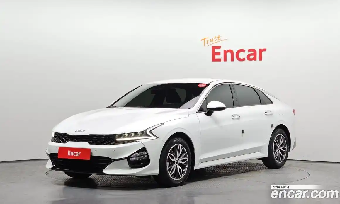 Kia K5 2023 2.0 Автомат в Москве № 306780, фото 1