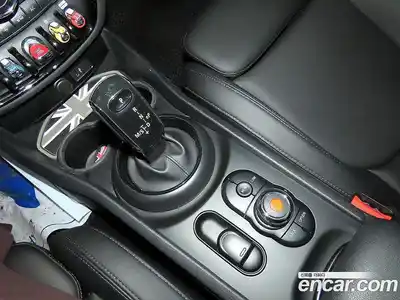 Mini Clubman 2019 2.0 Автомат в Москве № 313780, миниатюра 12