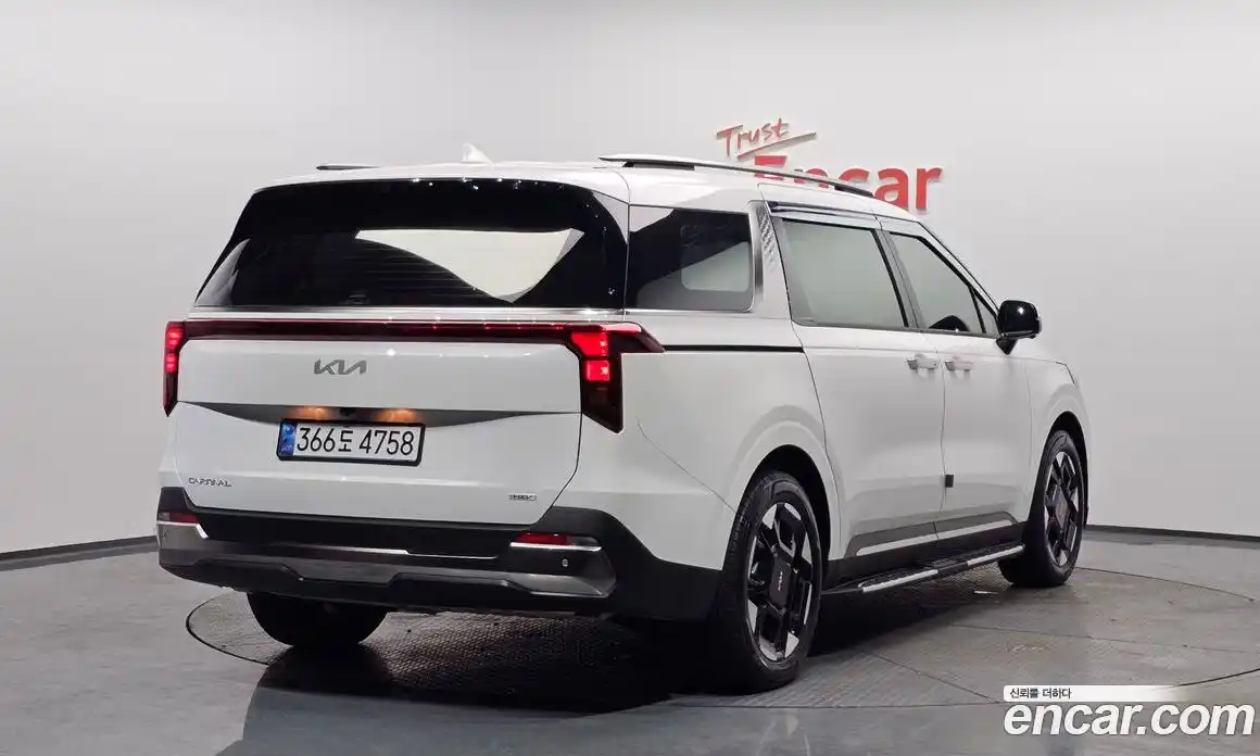 Kia Canival 2024 1.6 Автомат в Москве № 321075, фото 15