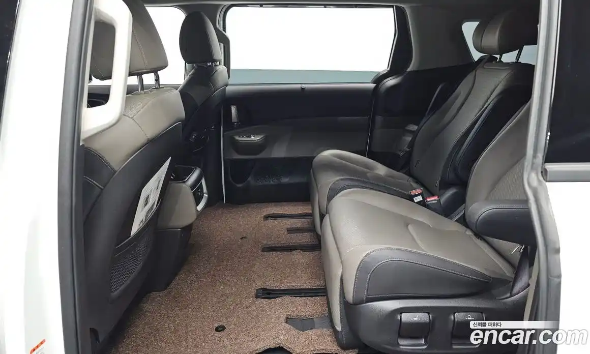 Kia Canival 2024 1.6 Автомат в Москве № 321075, фото 8