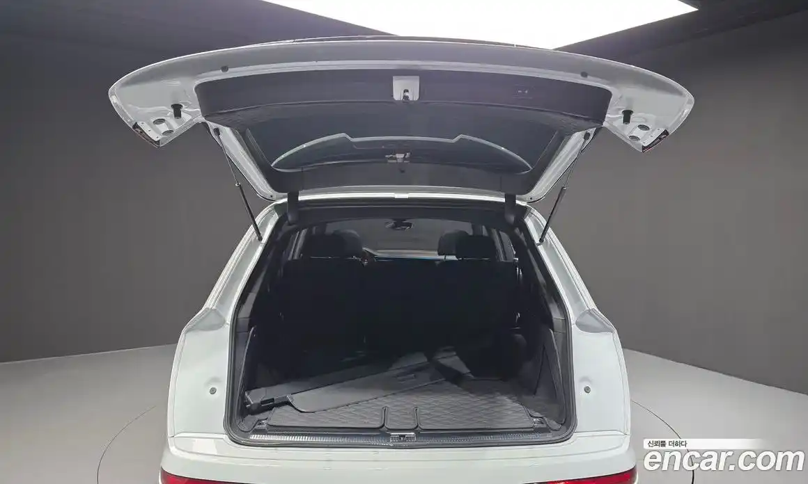 Audi Q7 2023 3.0 Автомат в Москве № 343555, фото 15