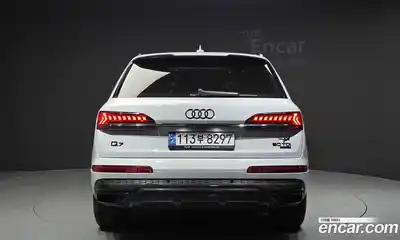Audi Q7 2023 3.0 Автомат в Москве № 343555, миниатюра 8