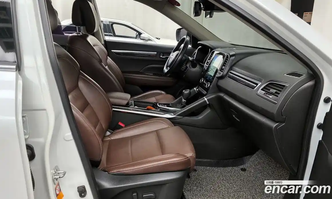 Renault QM6 2017 2.0 Автомат в Москве № 356992, фото 11