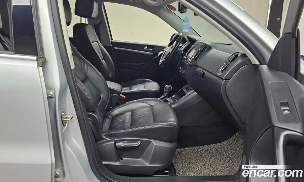 Volkswagen Tiguan 2016 2.0 Автомат в Москве № 358674, фото 11