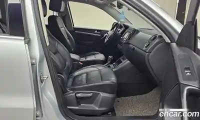 Volkswagen Tiguan 2016 2.0 Автомат в Москве № 358674, миниатюра 11