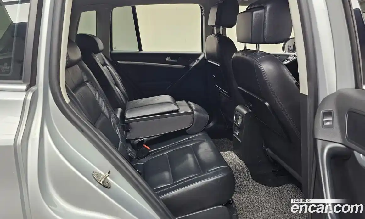 Volkswagen Tiguan 2016 2.0 Автомат в Москве № 358674, фото 12