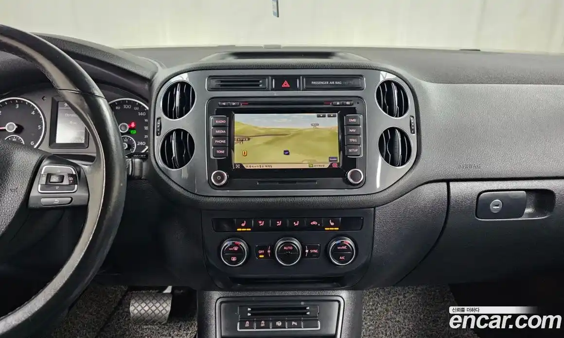 Volkswagen Tiguan 2016 2.0 Автомат в Москве № 358674, фото 15