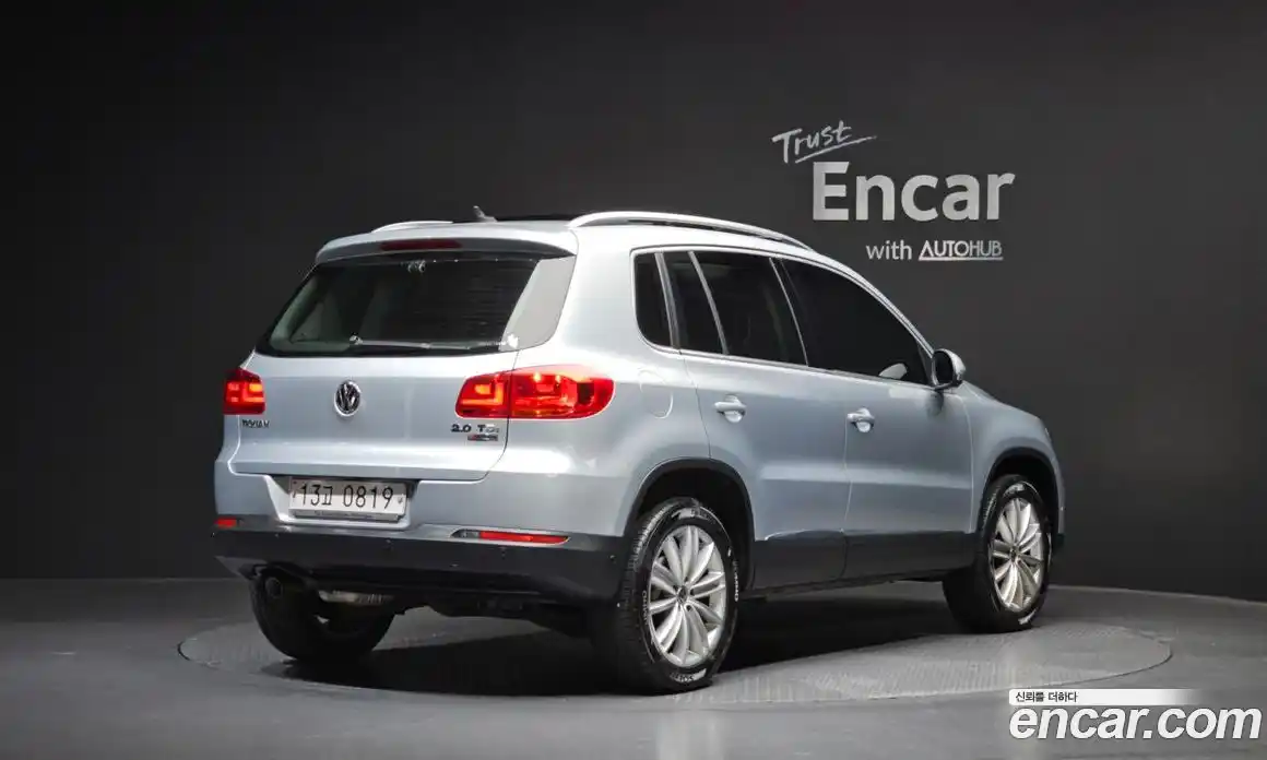 Volkswagen Tiguan 2016 2.0 Автомат в Москве № 358674, фото 2