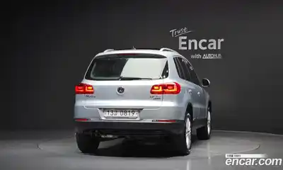 Volkswagen Tiguan 2016 2.0 Автомат в Москве № 358674, миниатюра 4