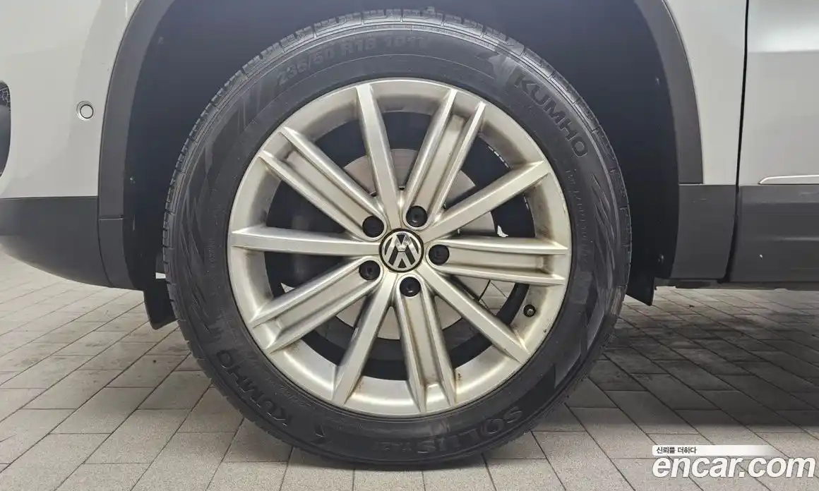 Volkswagen Tiguan 2016 2.0 Автомат в Москве № 358674, фото 5