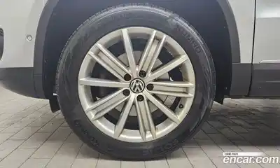 Volkswagen Tiguan 2016 2.0 Автомат в Москве № 358674, миниатюра 5