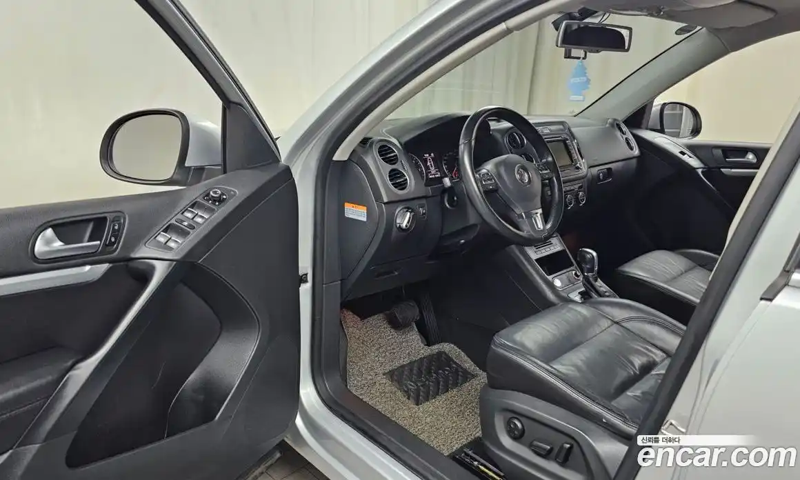 Volkswagen Tiguan 2016 2.0 Автомат в Москве № 358674, фото 10