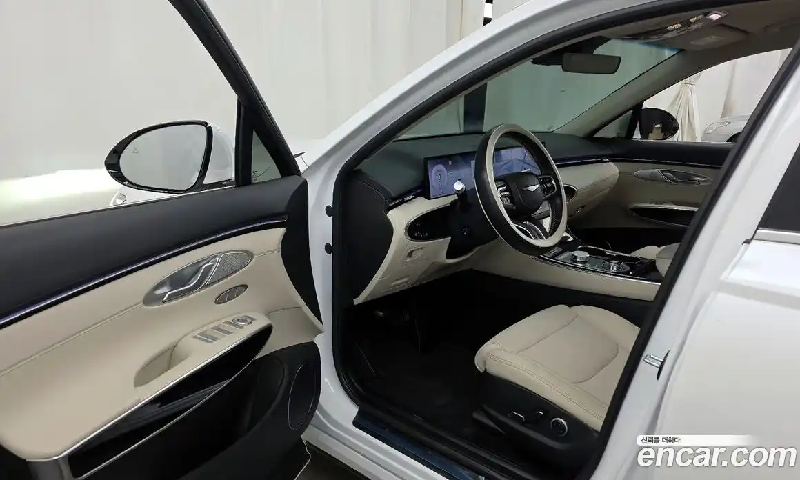 Genesis GV70 2025 2.5 Автомат в Москве № 364225, фото 10