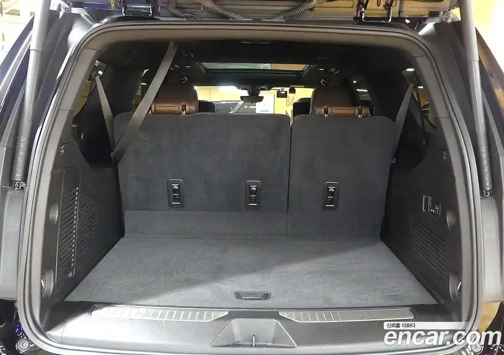 Chevrolet Surburban 2021 6.2 Автомат в Москве № 375165, фото 20