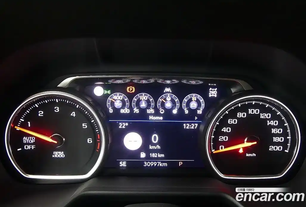 Chevrolet Surburban 2021 6.2 Автомат в Москве № 375165, фото 8