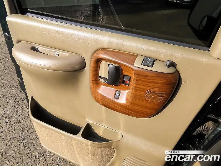 Chevrolet Chevy Van 2002 5.7 Автомат в Москве № 375852, фото 12