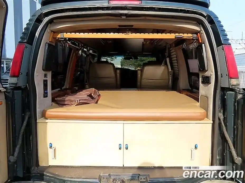 Chevrolet Chevy Van 2002 5.7 Автомат в Москве № 375852, фото 16