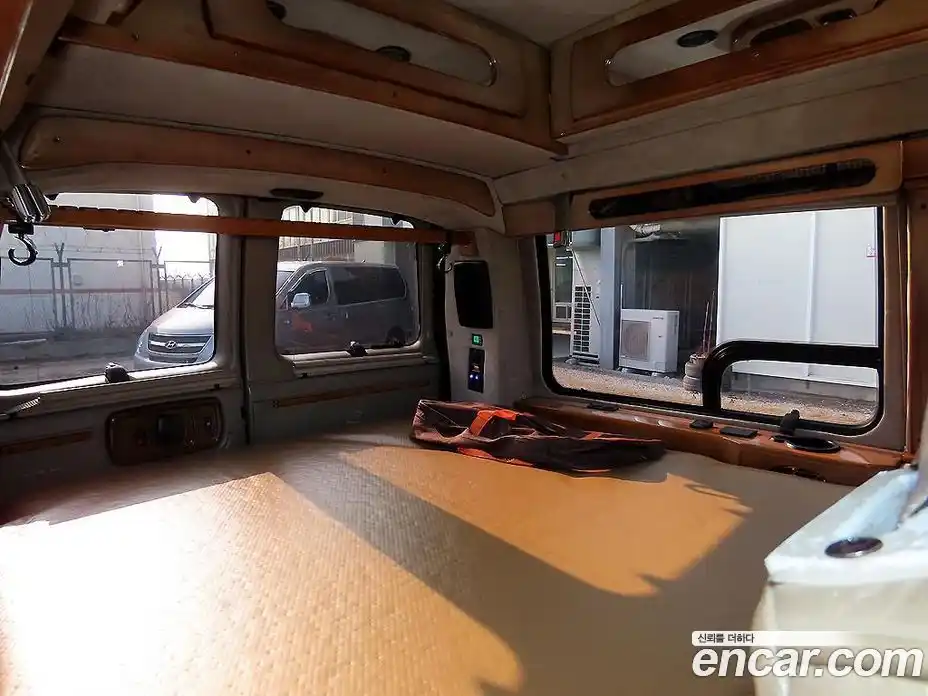 Chevrolet Chevy Van 2002 5.7 Автомат в Москве № 375852, фото 7