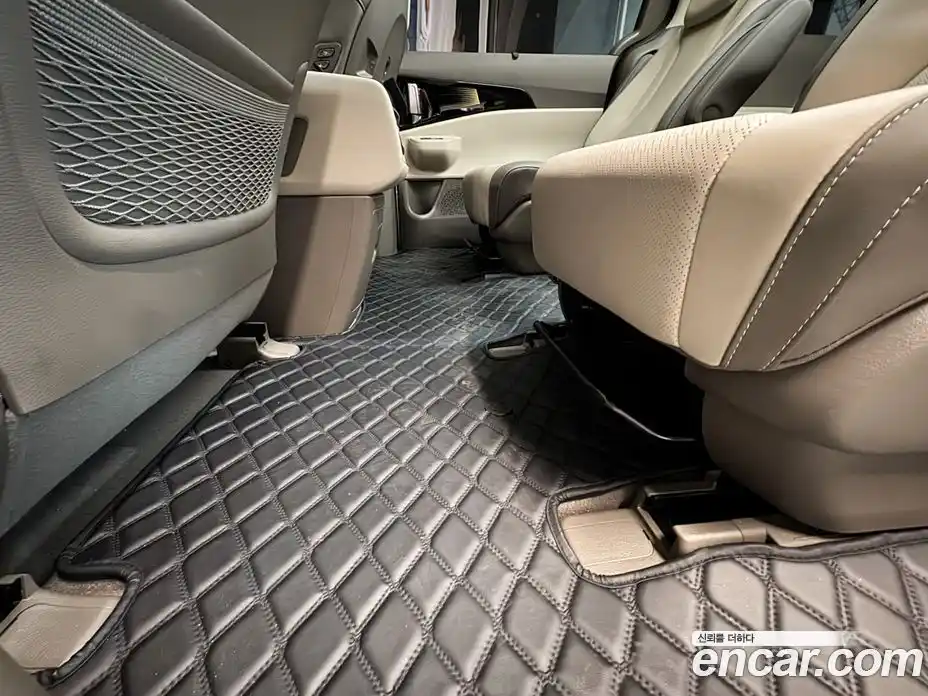 Kia Canival 2024 1.6 Автомат в Москве № 400850, фото 15