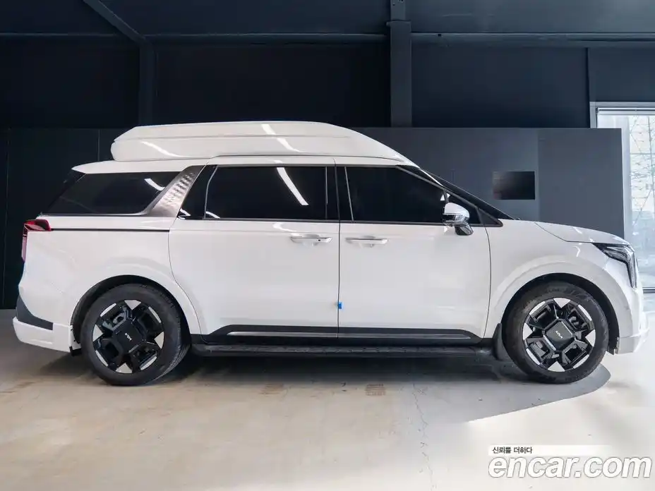 Kia Canival 2024 1.6 Автомат в Москве № 400850, фото 5