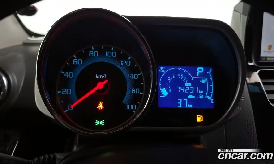 Chevrolet Spark 2015 1.0 Автомат в Москве № 40314, фото 9