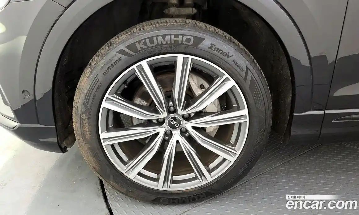 Audi Q8 2021 3.0 Автомат в Москве № 414412, фото 5