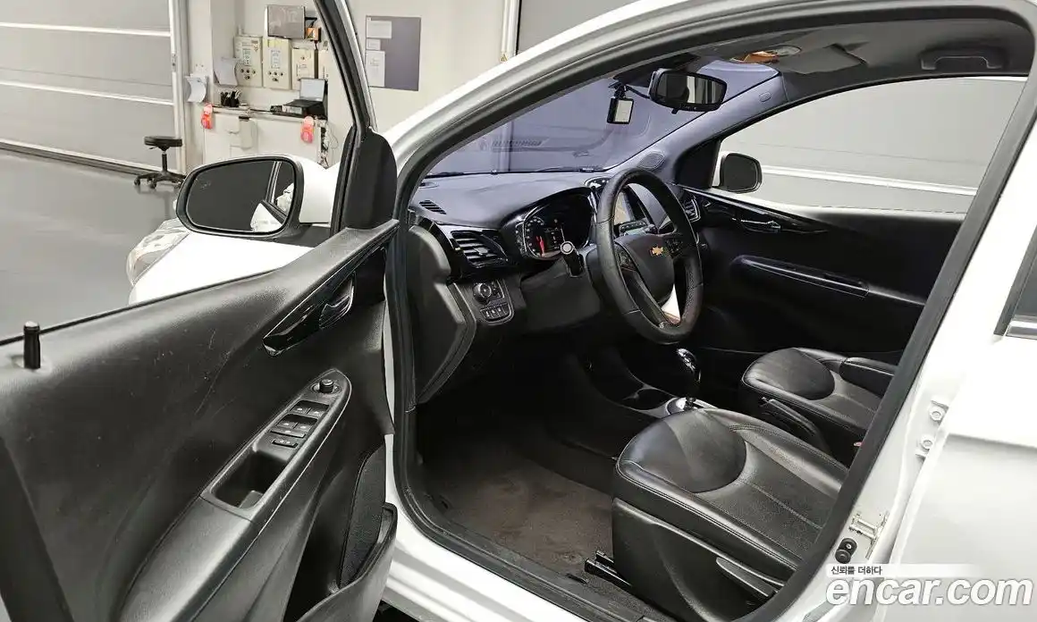 Chevrolet Spark 2017 1.0 Автомат в Москве № 41562, фото 14