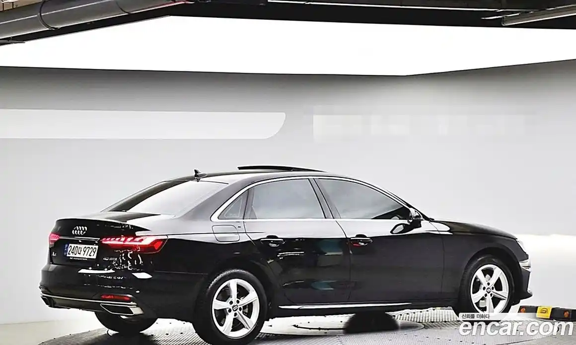 Audi A4 2021 2.0 Автомат в Москве № 429511, фото 4