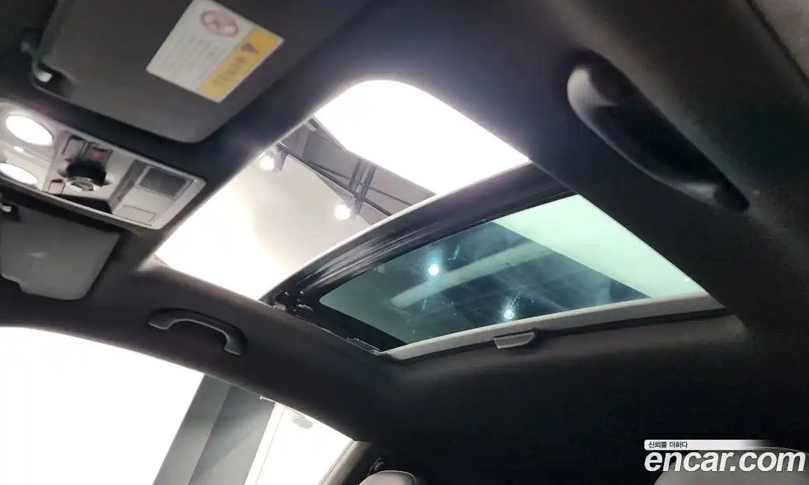 Volkswagen Beatle 2013 2.0 Автомат в Москве № 432441, фото 19