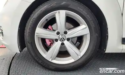 Volkswagen Beatle 2013 2.0 Автомат в Москве № 432441, миниатюра 5