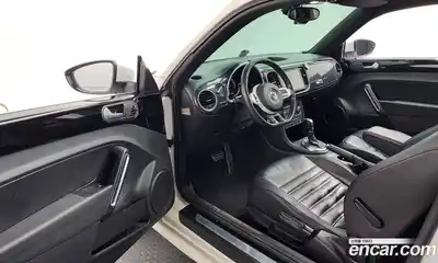 Volkswagen Beatle 2013 2.0 Автомат в Москве № 432441, миниатюра 10