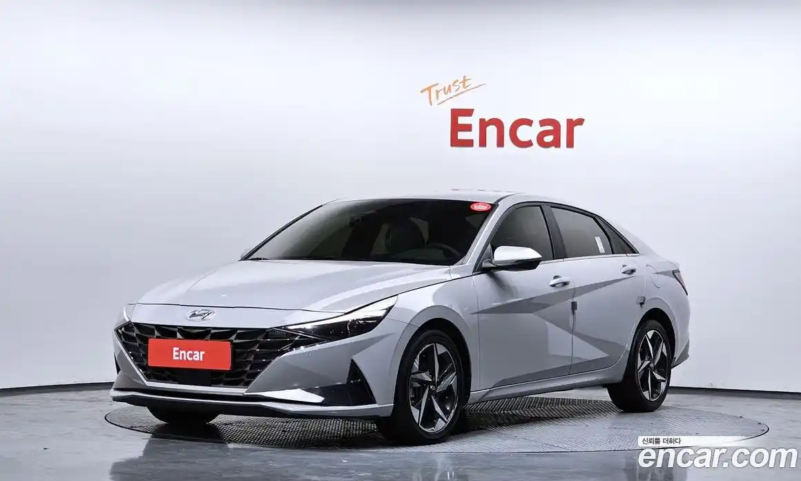 Hyundai Avante 2023 1.6 Автомат в Москве № 450198, фото 1