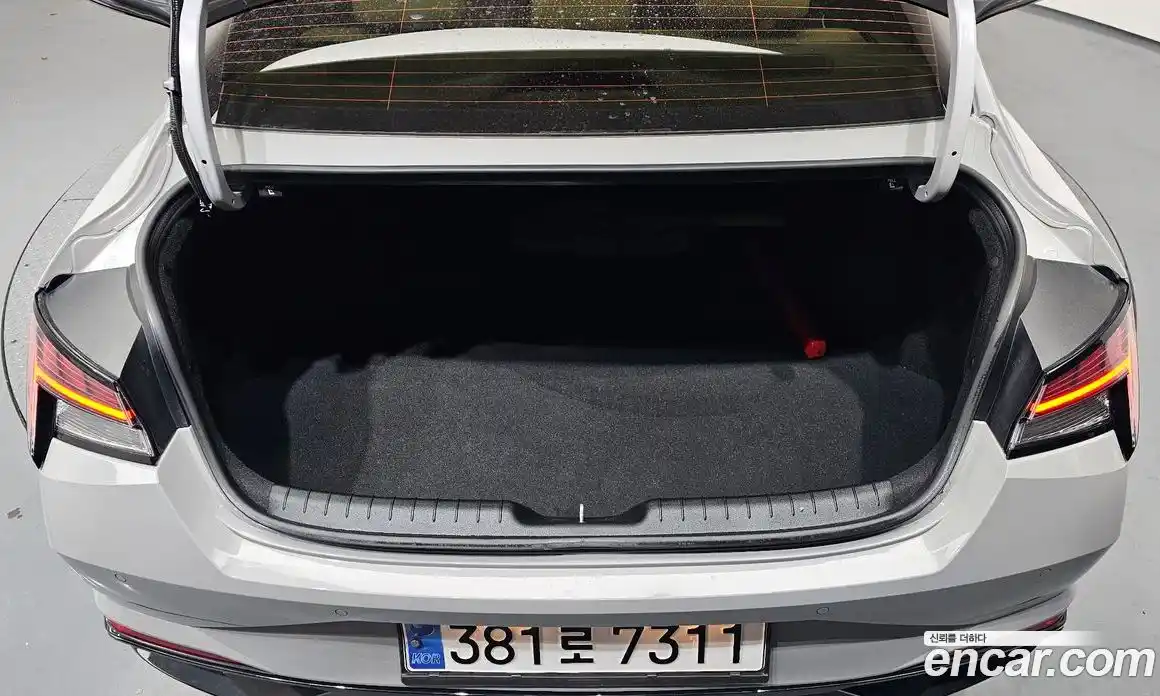 Hyundai Avante 2023 1.6 Автомат в Москве № 450198, фото 20