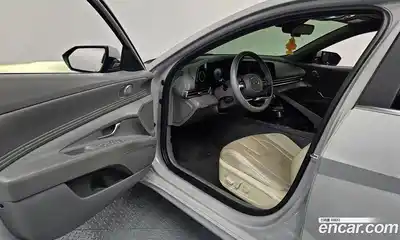 Hyundai Avante 2023 1.6 Автомат в Москве № 450198, миниатюра 10