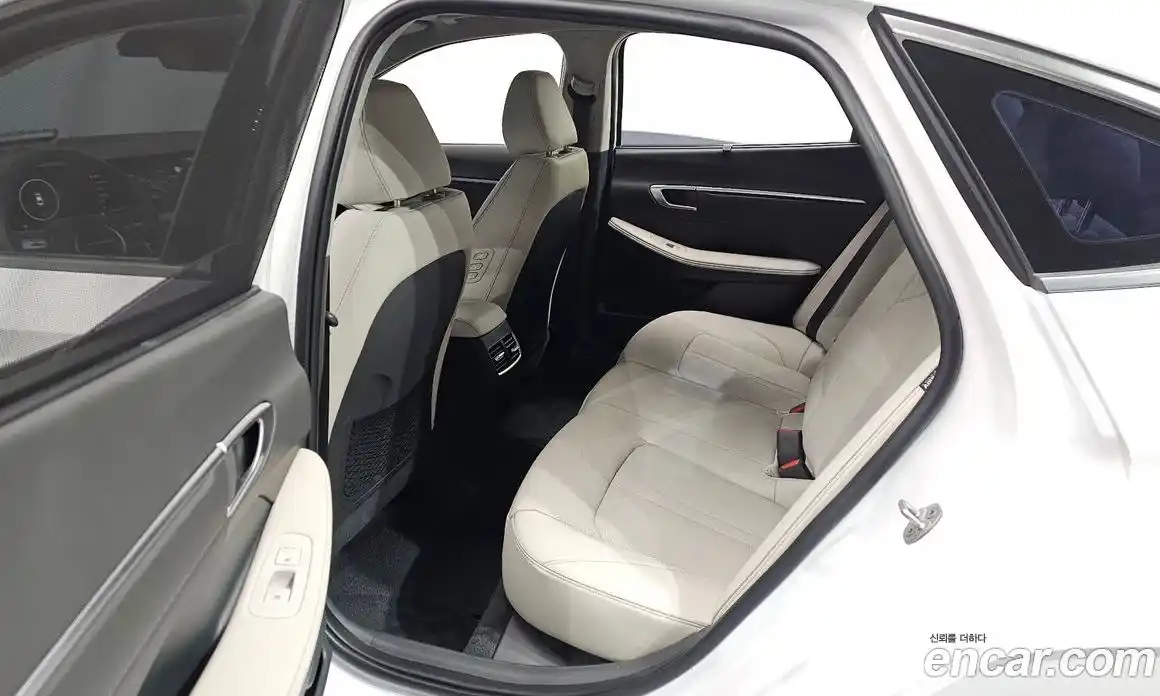 Hyundai Sonata 2024 1.6 Автомат в Москве № 457686, фото 17